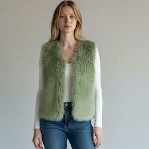 Molly Bracken Sage Green Faux Fur Vest, Size Medium, Soft Fuzzy Winter Vest